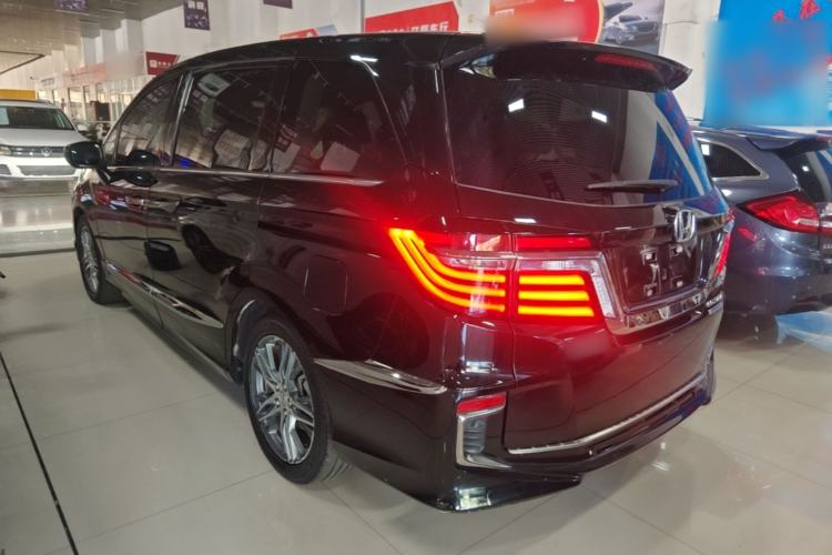 Used Honda Elysion 2019 2.0L Hybrid Luxury Edition Rear Left 45 Deg