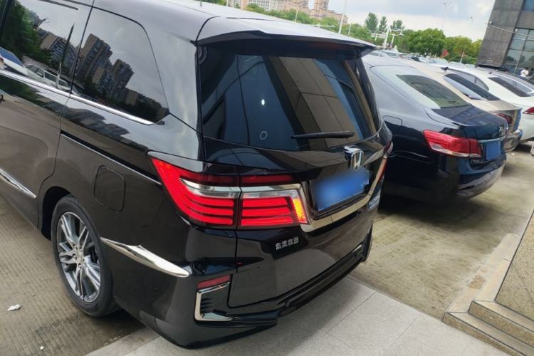 Used Honda Elysion 2019 2.0L Hybrid Luxury Edition Rear