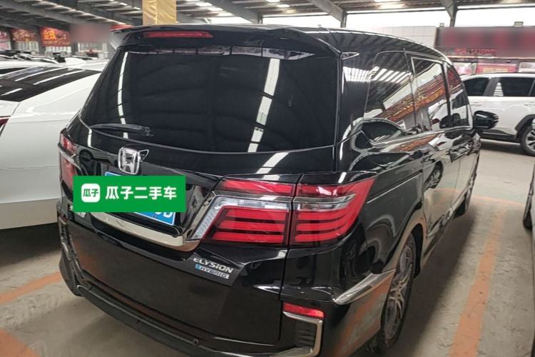 Used Honda Elysion 2019 2.0L Hybrid Luxury Edition Rear Right 45 Deg