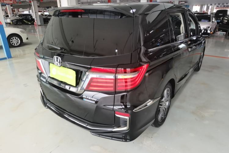 Used Honda Elysion 2019 2.0L Hybrid Luxury Edition Rear Right 45 Deg