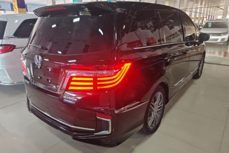Used Honda Elysion 2019 2.0L Hybrid Luxury Edition Rear Right 45 Deg