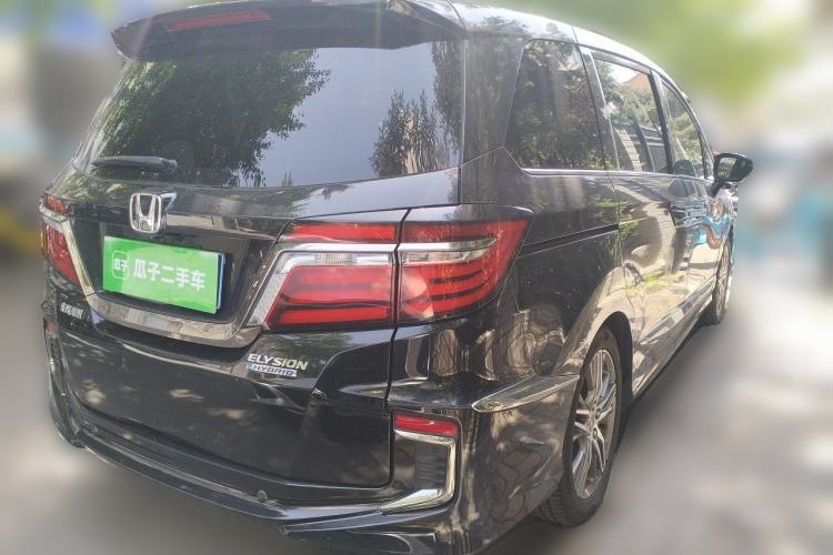 Used Honda Elysion 2019 2.0L Hybrid Luxury Edition Rear Right 45 Deg