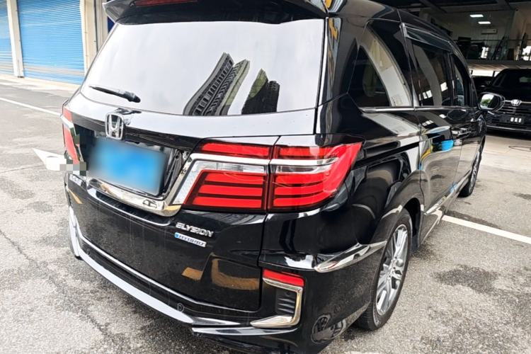 Used Honda Elysion 2019 2.0L Hybrid Supreme Edition Rear Right 45 Deg