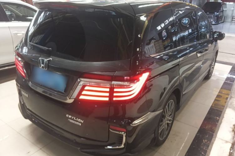 Used Honda Elysion 2019 2.0L Hybrid Supreme Edition Rear Right 45 Deg