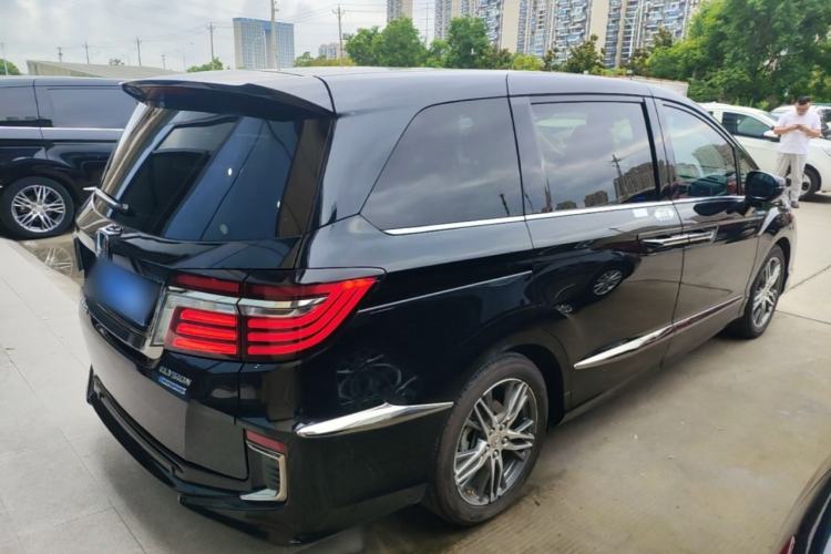 Used Honda Elysion 2019 2.0L Hybrid Luxury Edition Rear Right 45 Deg