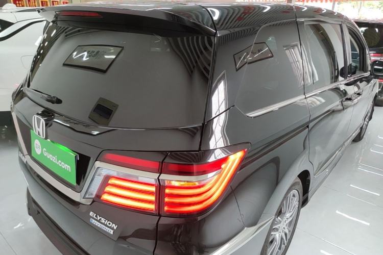 Used Honda Elysion 2019 2.0L Hybrid Luxury Edition Rear Right 45 Deg