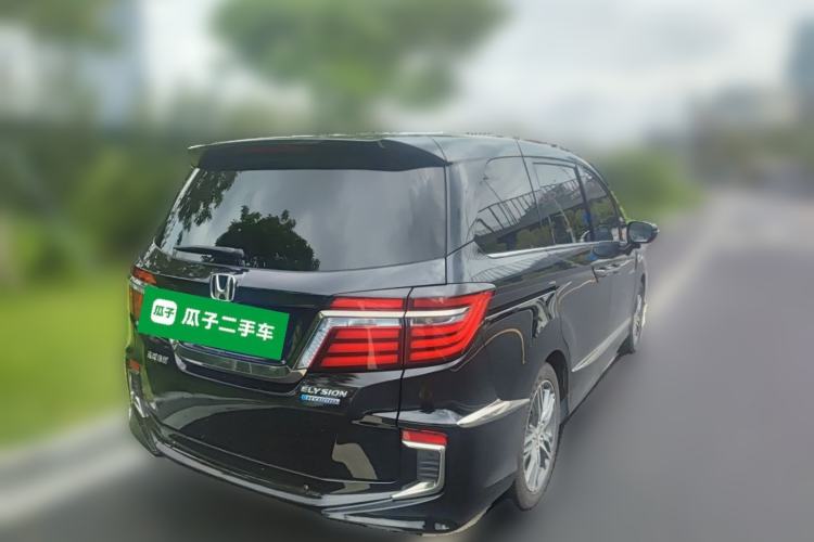 Used Honda Elysion 2019 2.0L Hybrid Luxury Edition Rear Right 45 Deg