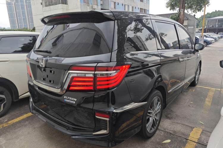 Used Honda Elysion 2019 2.0L Hybrid Luxury Edition Rear Right 45 Deg