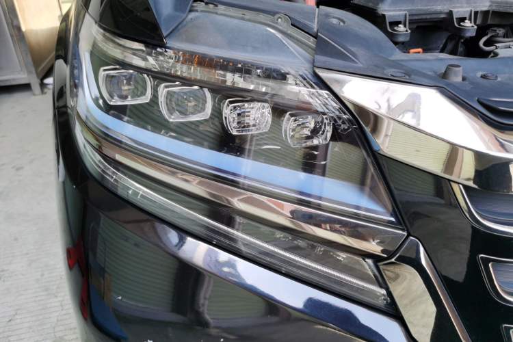 Used Honda Elysion 2019 2.0L Hybrid Luxury Edition Right Front Headlight