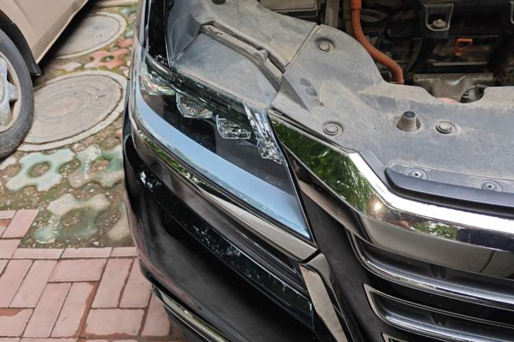 Used Honda Elysion 2019 2.0L Hybrid Luxury Edition Right Front Headlight