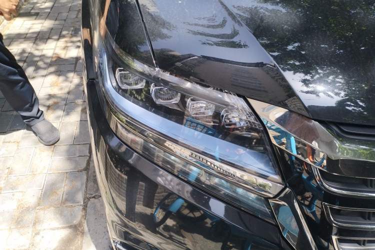 Used Honda Elysion 2019 2.0L Hybrid Luxury Edition Right Front Headlight