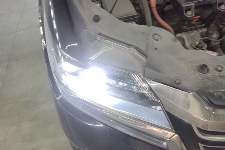 Used Honda Elysion 2019 2.0L Hybrid Supreme Edition Right Front Headlight