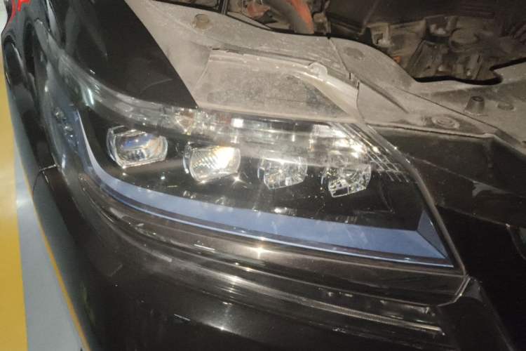 Used Honda Elysion 2019 2.0L Hybrid Luxury Edition Right Front Headlight