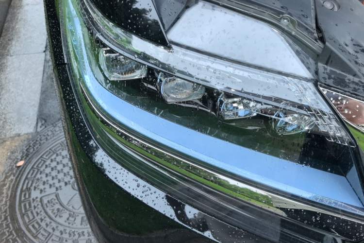 Used Honda Elysion 2019 2.0L Hybrid Luxury Edition Right Front Headlight