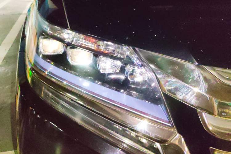 Used Honda Elysion 2019 2.0L Hybrid Luxury Edition Right Front Headlight