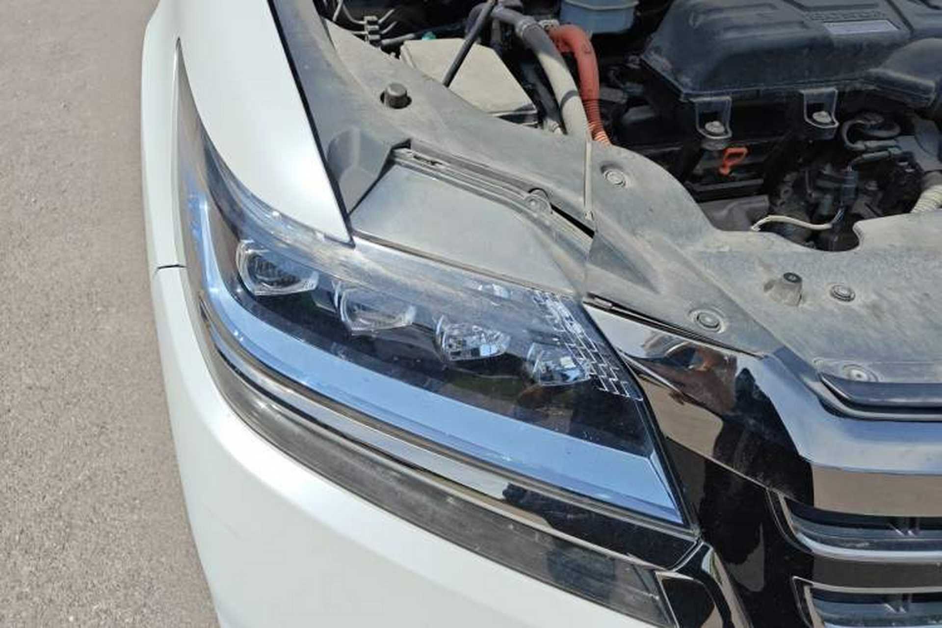 Used Honda Elysion 2019 2.0L Hybrid Luxury Edition Right Front Headlight