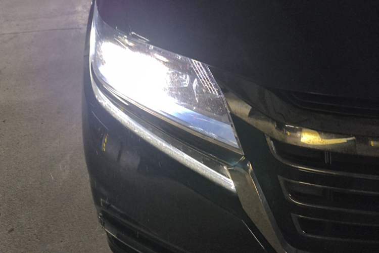 Used Honda Elysion 2019 2.0L Hybrid Luxury Edition Right Front Headlight
