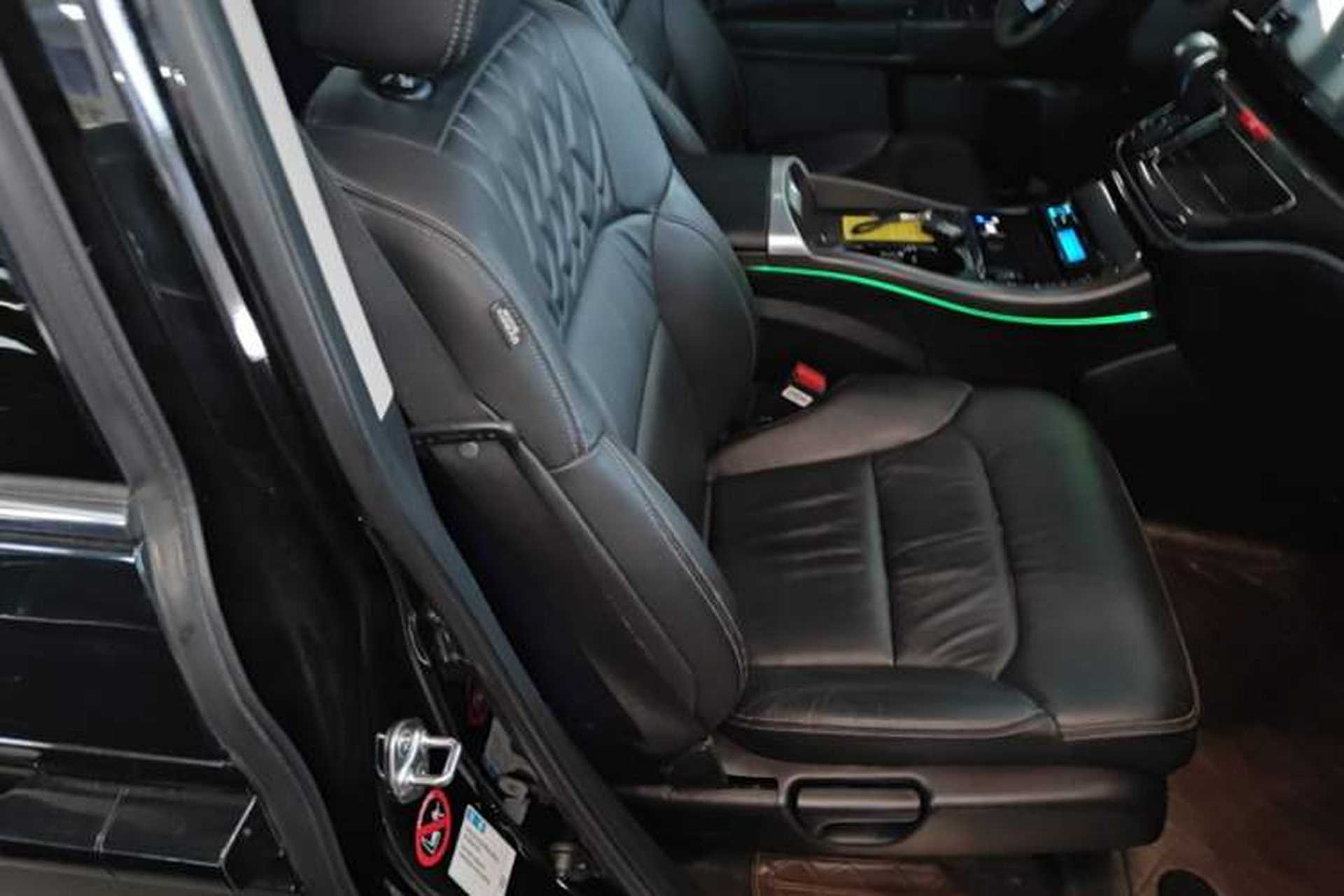 Used Honda Elysion 2019 2.0L Hybrid Luxury Edition Right Front Seat