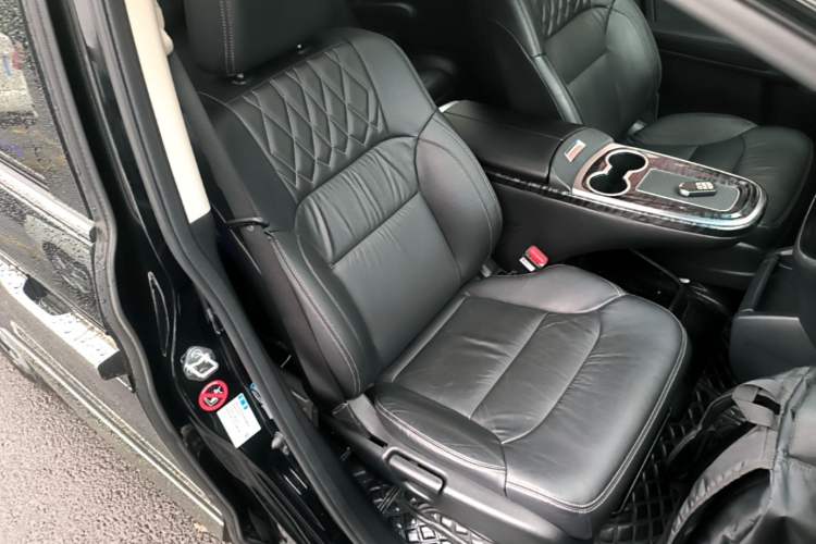 Used Honda Elysion 2019 2.0L Hybrid Luxury Edition Right Front Seat