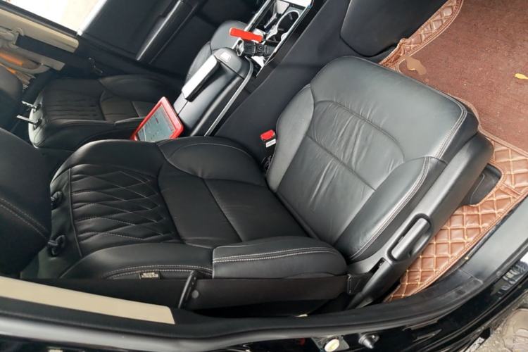 Used Honda Elysion 2019 2.0L Hybrid Supreme Edition Right Front Seat