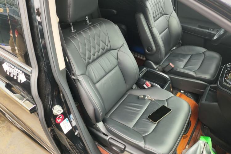Used Honda Elysion 2019 2.0L Hybrid Luxury Edition Right Front Seat