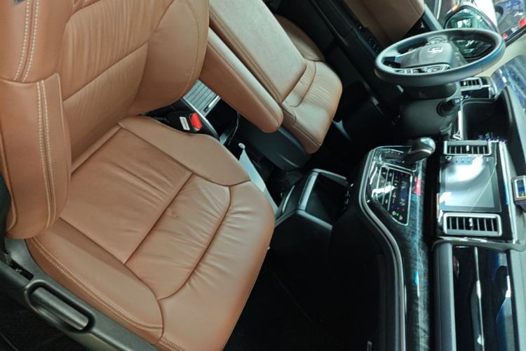 Used Honda Elysion 2019 2.0L Hybrid Supreme Edition Right Front Seat