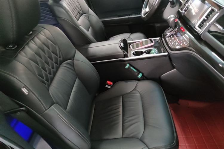 Used Honda Elysion 2019 2.0L Hybrid Luxury Edition Right Front Seat