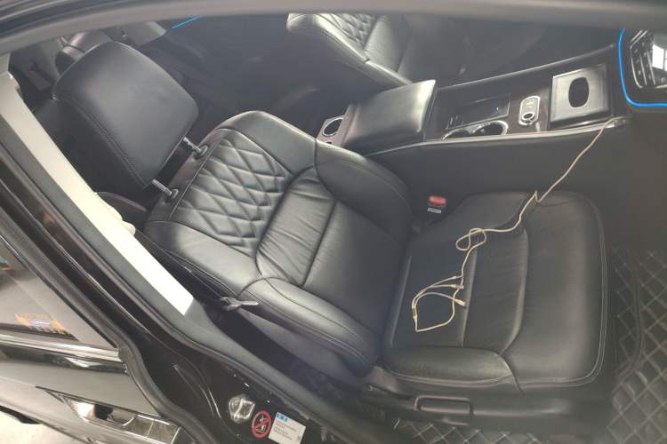 Used Honda Elysion 2019 2.0L Hybrid Luxury Edition Right Front Seat