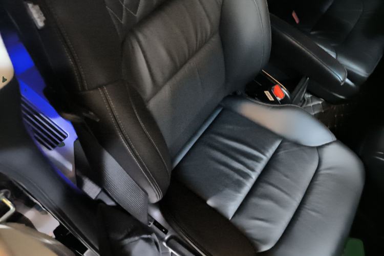 Used Honda Elysion 2019 2.0L Hybrid Luxury Edition Right Front Seat