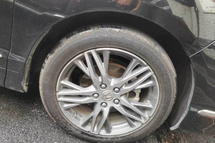 Used Honda Elysion 2019 2.0L Hybrid Supreme Edition Right Front Wheel Hub