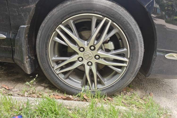 Used Honda Elysion 2019 2.0L Hybrid Luxury Edition Right Front Wheel Hub