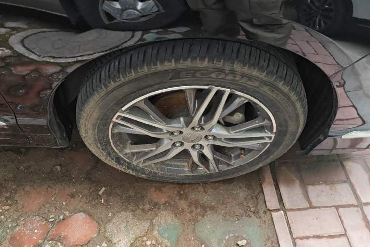 Used Honda Elysion 2019 2.0L Hybrid Luxury Edition Right Front Wheel Hub