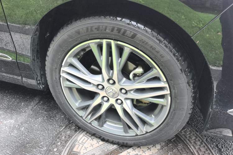 Used Honda Elysion 2019 2.0L Hybrid Luxury Edition Right Front Wheel Hub