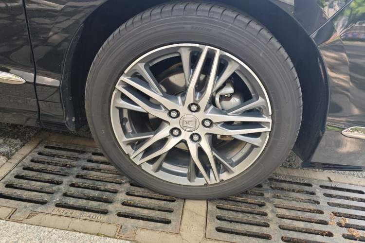Used Honda Elysion 2019 2.0L Hybrid Luxury Edition Right Front Wheel Hub