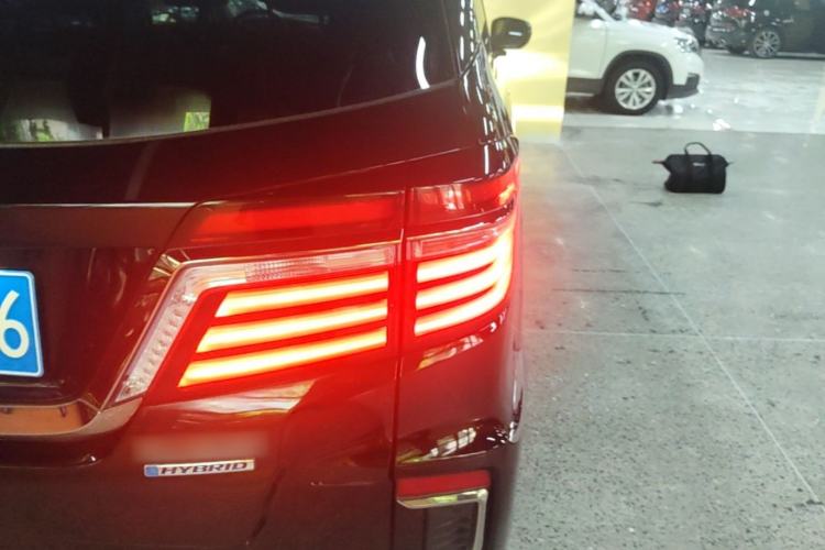 Used Honda Elysion 2019 2.0L Hybrid Luxury Edition Right Rear Taillight