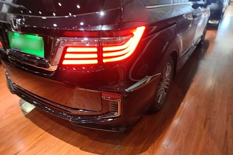 Used Honda Elysion 2019 2.0L Hybrid Luxury Edition Right Rear Taillight