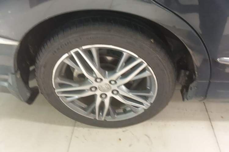 Used Honda Elysion 2019 2.0L Hybrid Supreme Edition Right Rear Wheel Hub