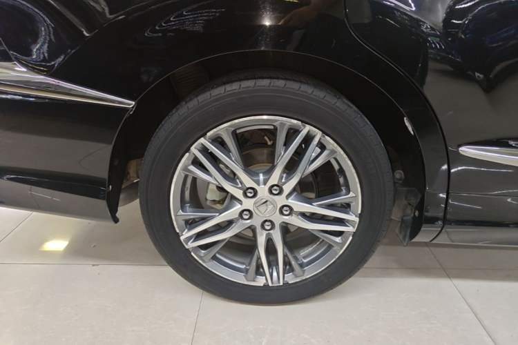Used Honda Elysion 2019 2.0L Hybrid Luxury Edition Right Rear Wheel Hub