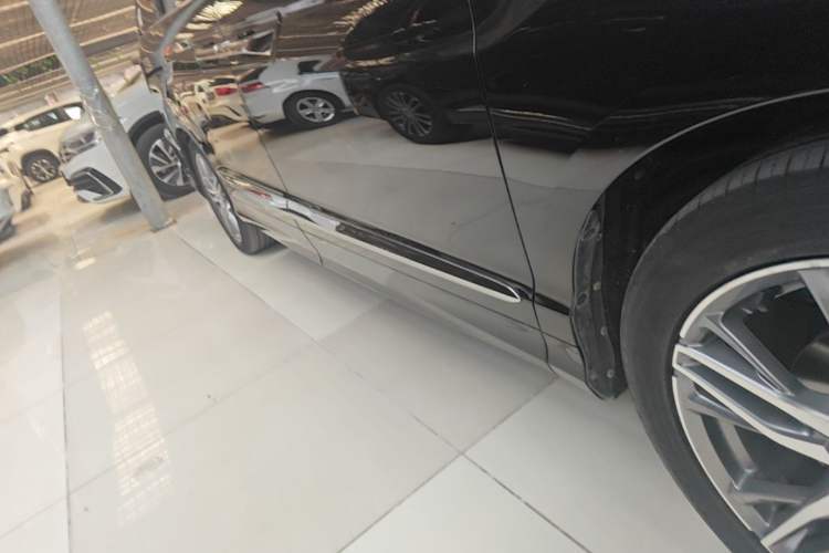Used Honda Elysion 2019 2.0L Hybrid Luxury Edition Right Side Sill
