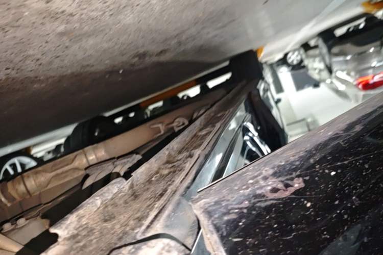 Used Honda Elysion 2019 2.0L Hybrid Luxury Edition Right Side Sill