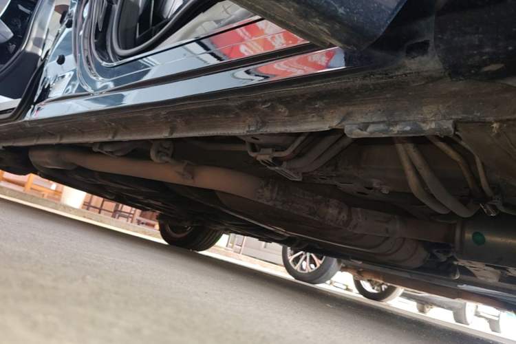Used Honda Elysion 2019 2.0L Hybrid Luxury Edition Right Side Sill