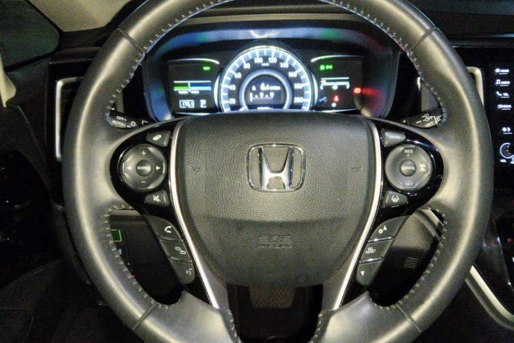 Used Honda Elysion 2019 2.0L Hybrid Luxury Edition Steering Wheel