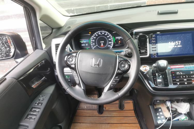 Used Honda Elysion 2019 2.0L Hybrid Supreme Edition Steering Wheel