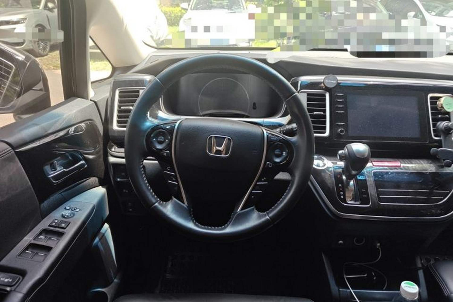 Used Honda Elysion 2019 2.0L Hybrid Luxury Edition Steering Wheel