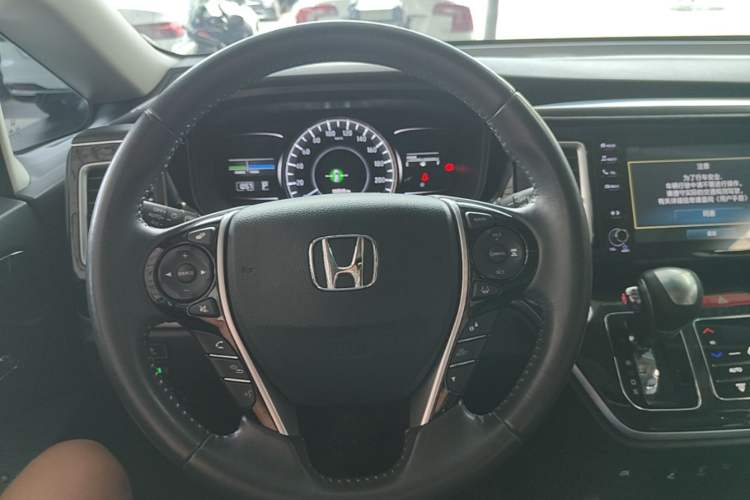 Used Honda Elysion 2019 2.0L Hybrid Luxury Edition Steering Wheel