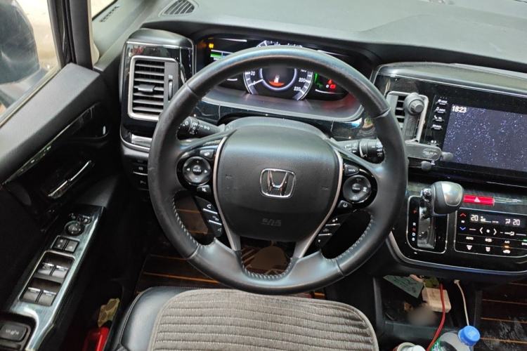 Used Honda Elysion 2019 2.0L Hybrid Luxury Edition Steering Wheel