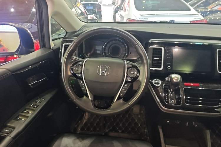 Used Honda Elysion 2019 2.0L Hybrid Luxury Edition Steering Wheel