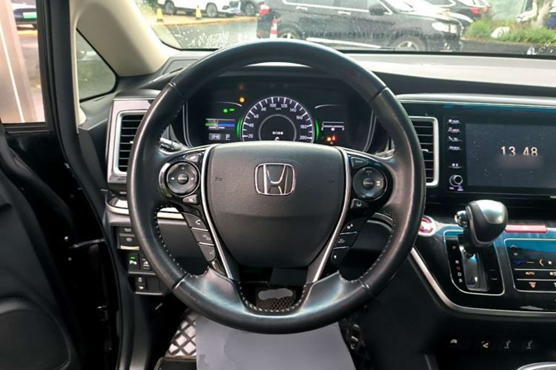 Used Honda Elysion 2019 2.0L Hybrid Luxury Edition Steering Wheel