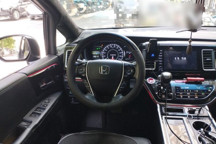 Used Honda Elysion 2019 2.0L Hybrid Luxury Edition Steering Wheel