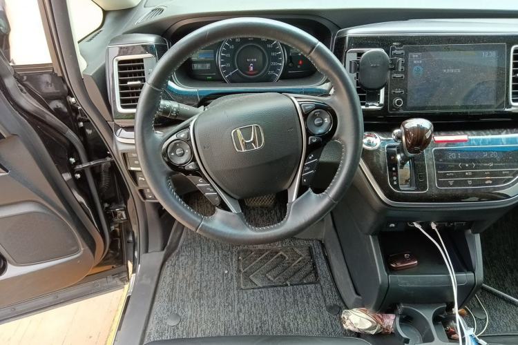 Used Honda Elysion 2019 2.0L Hybrid Luxury Edition Steering Wheel